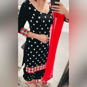 Salwar Kameez (Punjabi Patiala Suit)